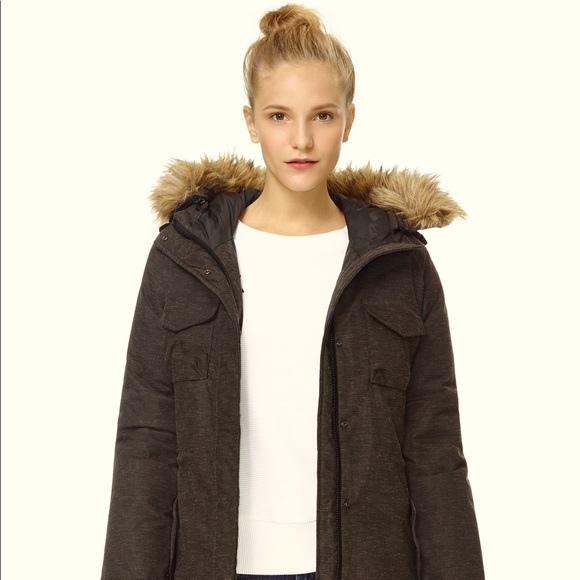 Aritzia Jackets & Blazers - Aritzia Community Paradigm Parka - Size S